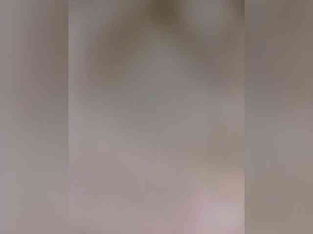 AlexaBrown12 webcam