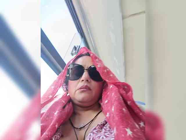 AlexaBrown12 webcam