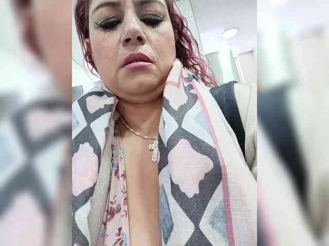 AlexaBrown12 webcam