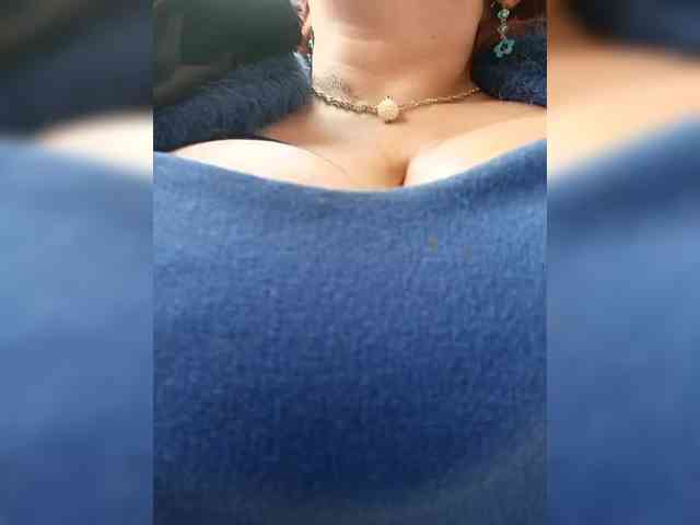AlexaBrown12 webcam