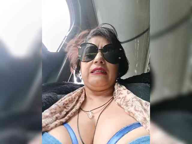 AlexaBrown12 webcam