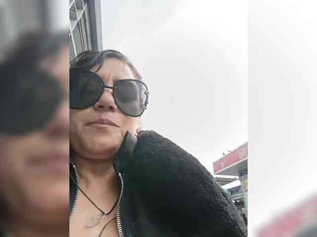 AlexaBrown12 webcam