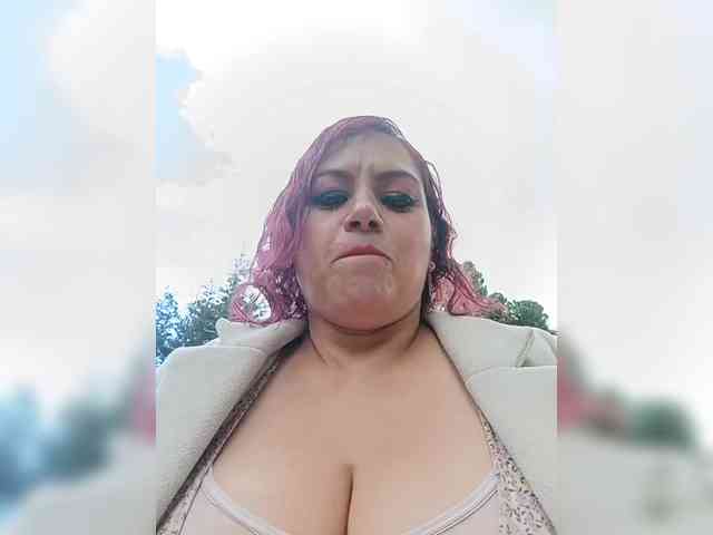 AlexaBrown12 webcam
