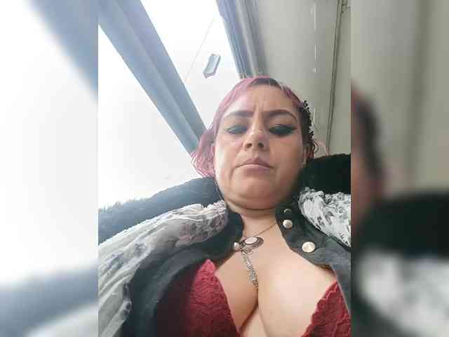 AlexaBrown12 webcam