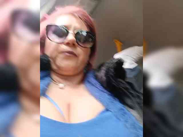 AlexaBrown12 webcam