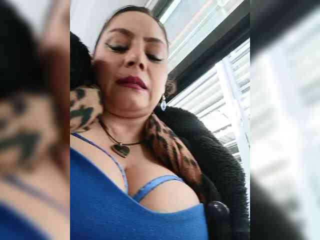 AlexaBrown12 AlexaBrown12