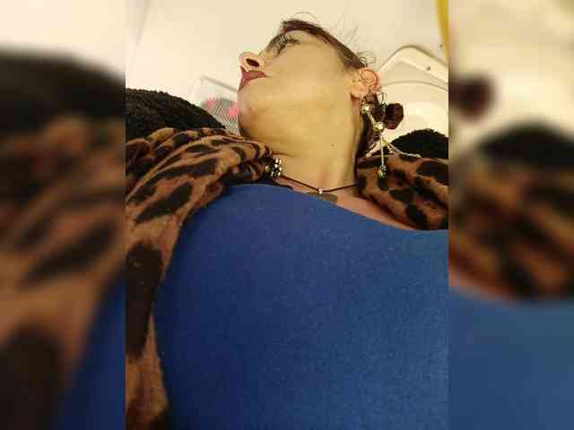 sex webcam online AlexaBrown12