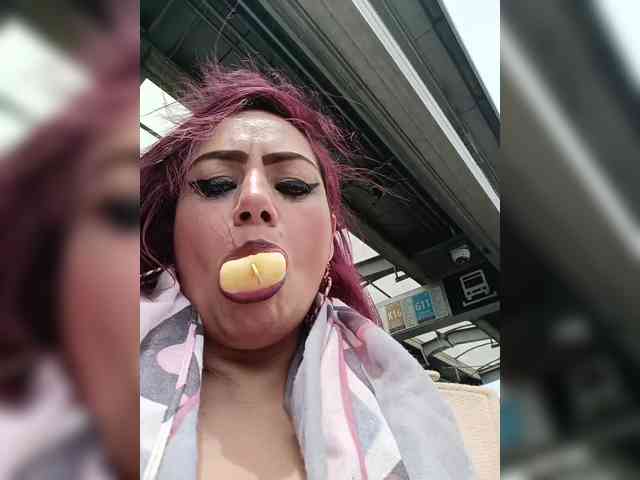 AlexaBrown12 webcam