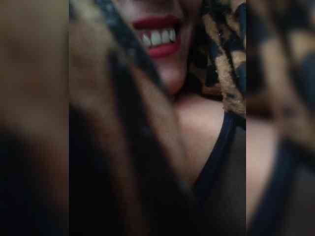 AlexaBrown12 webcam