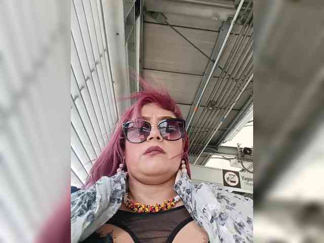 AlexaBrown12 webcam