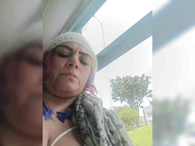 AlexaBrown12 webcam