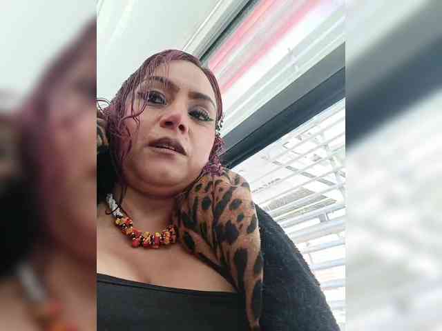 AlexaBrown12 webcam