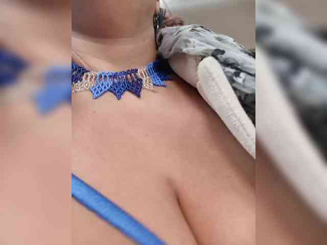 AlexaBrown12 webcam