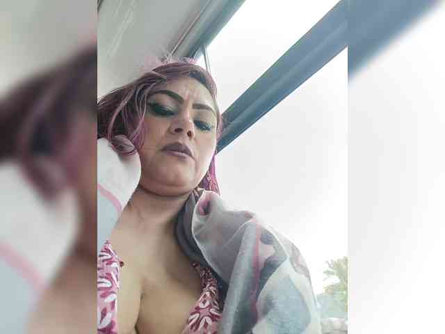AlexaBrown12 webcam