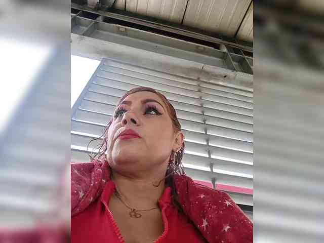 AlexaBrown12 webcam