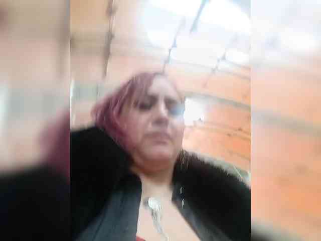 AlexaBrown12 webcam