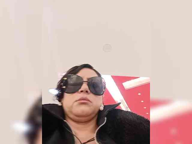 AlexaBrown12 webcam