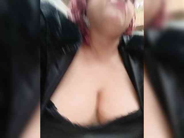 AlexaBrown12 webcam