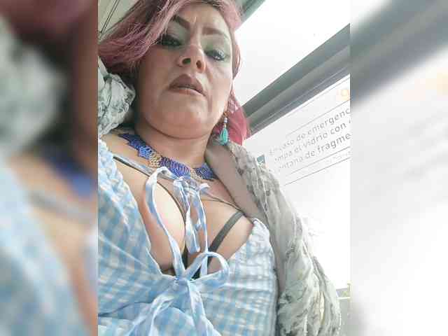 AlexaBrown12 webcam