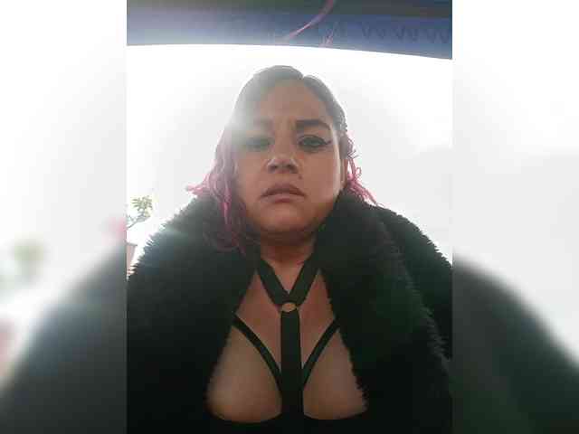 AlexaBrown12 webcam