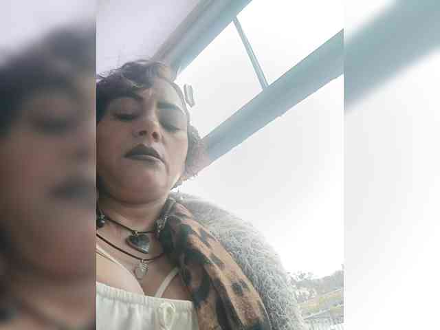 AlexaBrown12 AlexaBrown12