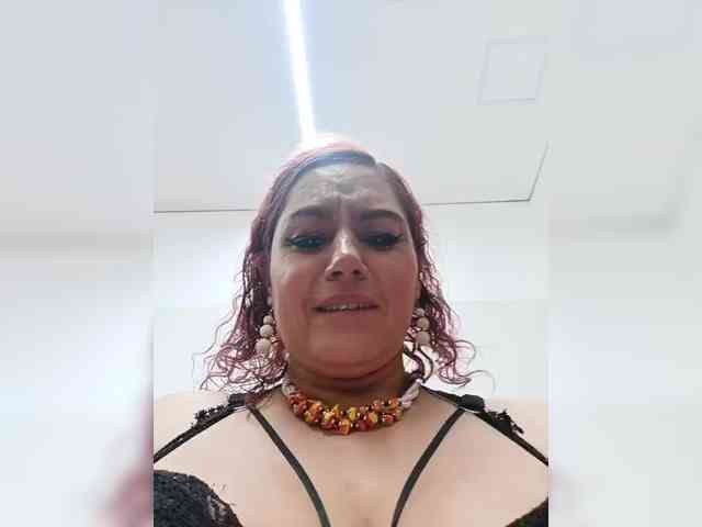 AlexaBrown12 webcam