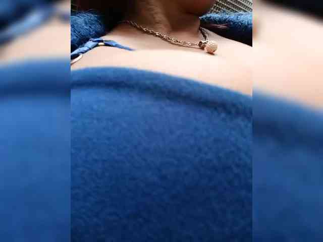 AlexaBrown12 webcam