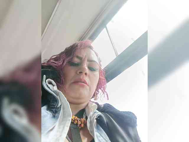 AlexaBrown12 webcam