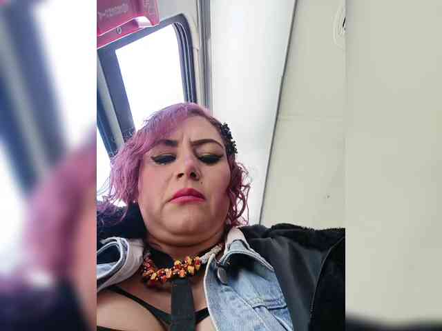 AlexaBrown12 webcam
