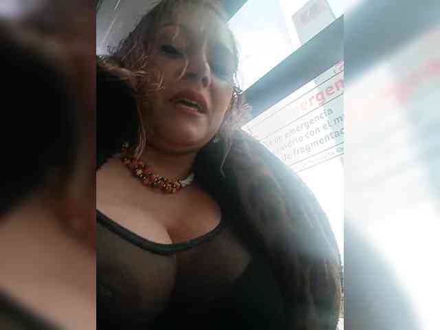 AlexaBrown12 webcam