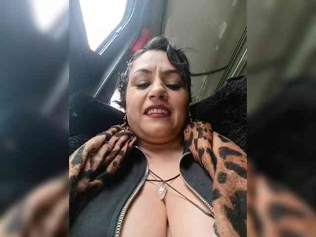 AlexaBrown12 webcam