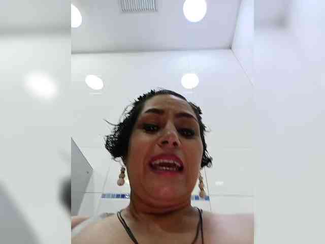 AlexaBrown12 webcam