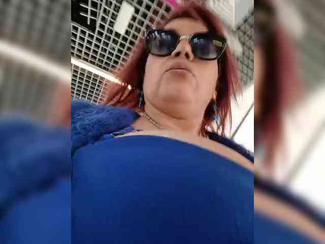 AlexaBrown12 webcam