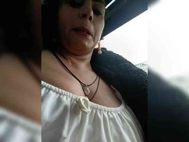 AlexaBrown12 webcam