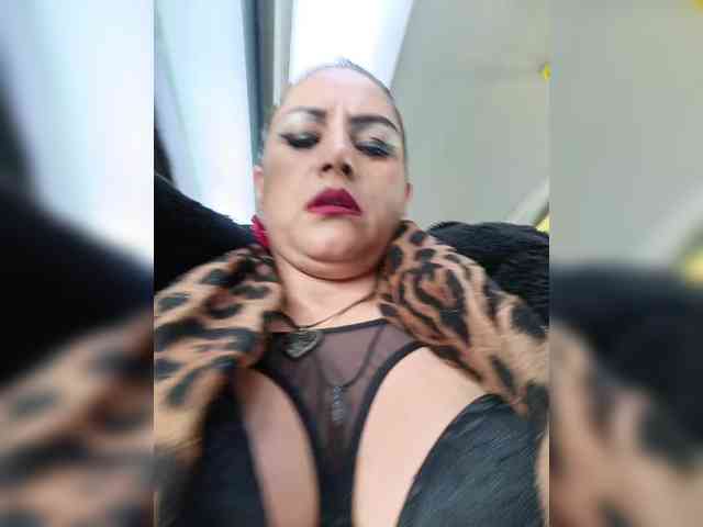 AlexaBrown12 AlexaBrown12