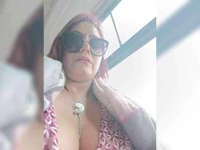 AlexaBrown12 webcam