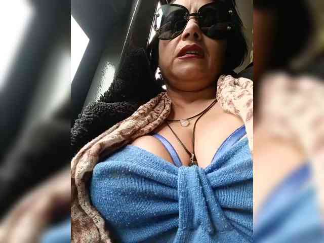 AlexaBrown12 webcam