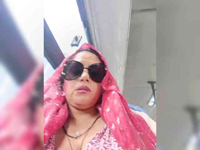 AlexaBrown12 webcam