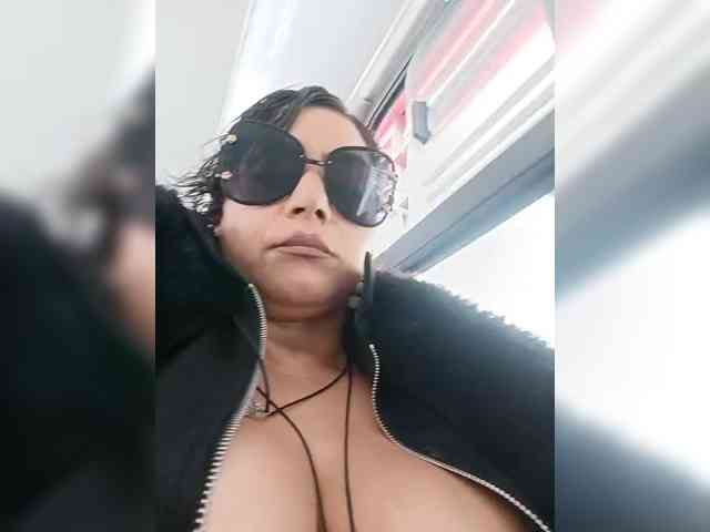 AlexaBrown12 webcam