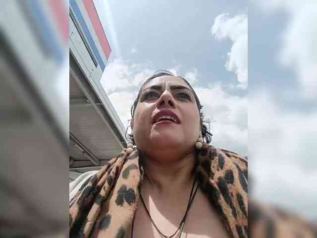 AlexaBrown12 webcam