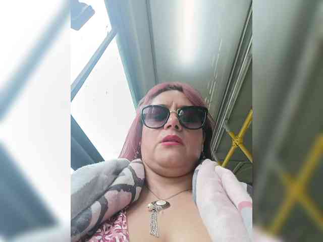 AlexaBrown12 webcam