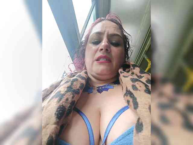 AlexaBrown12 webcam