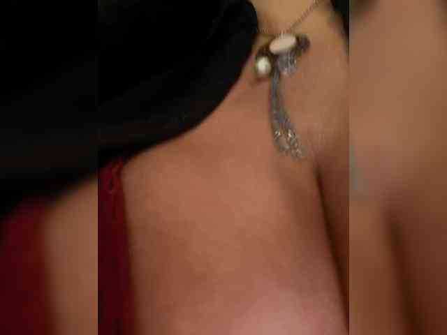 AlexaBrown12 webcam