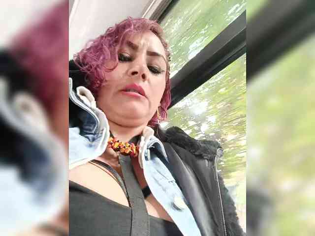 AlexaBrown12 Live Webcam on BongaCams