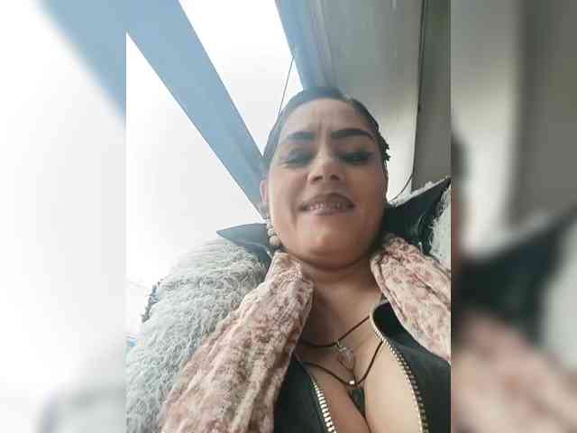 AlexaBrown12 webcam