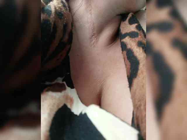 AlexaBrown12 webcam