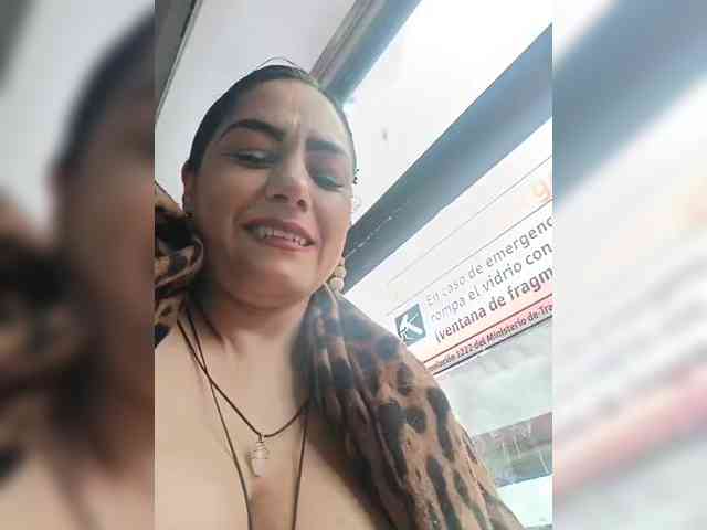AlexaBrown12 webcam