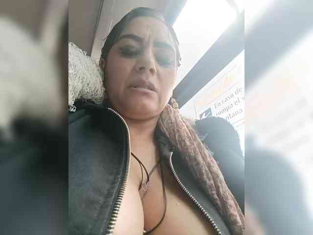 AlexaBrown12 webcam