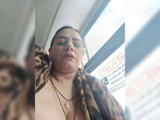 AlexaBrown12 webcam