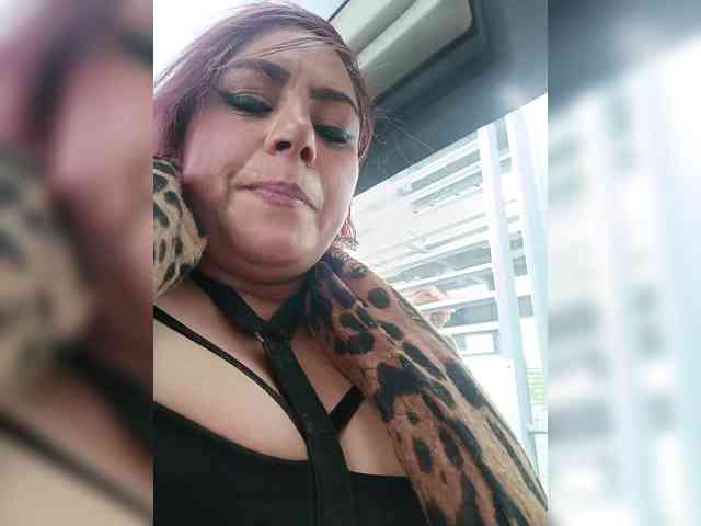 AlexaBrown12 webcam